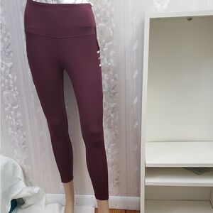 LegEnd Capri Leggings   